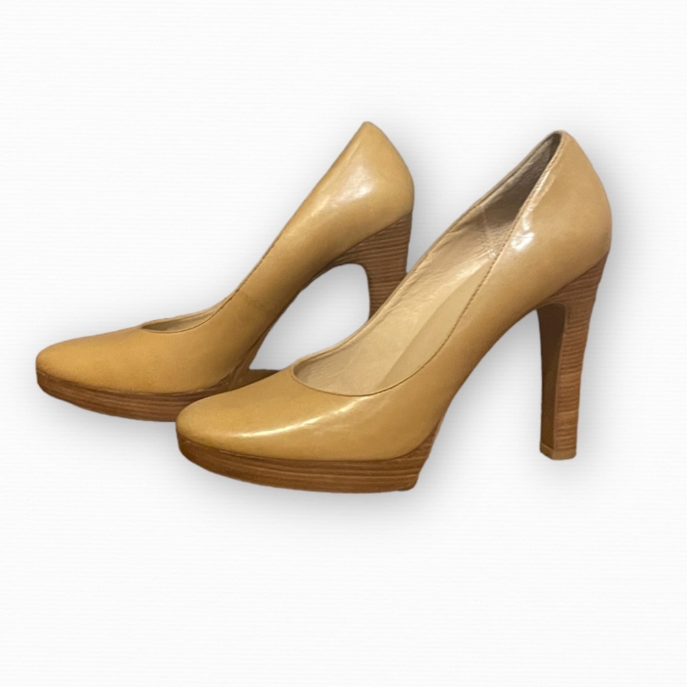 Beautiful bags and shoes! New styles every day! - Picture 2 of 10